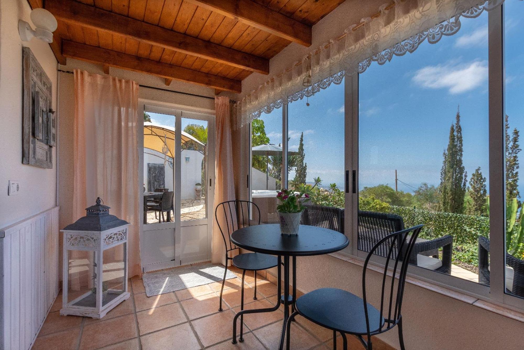 Villa Hibisco, Jacuzzi Y Vistas Al Atlantico Адехе Экстерьер фото